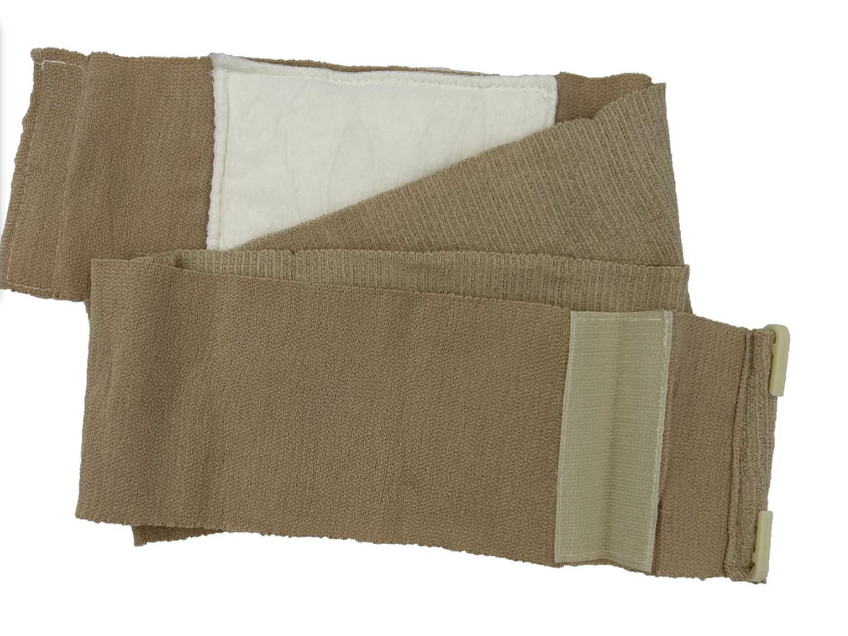 orward Trauma Compression Dressing Rolled is highly absorbent and allows for compression of a wound to slow and control bleeding. The dressing features a 4” x 5.5” trauma pad with a 56” compression wrap.