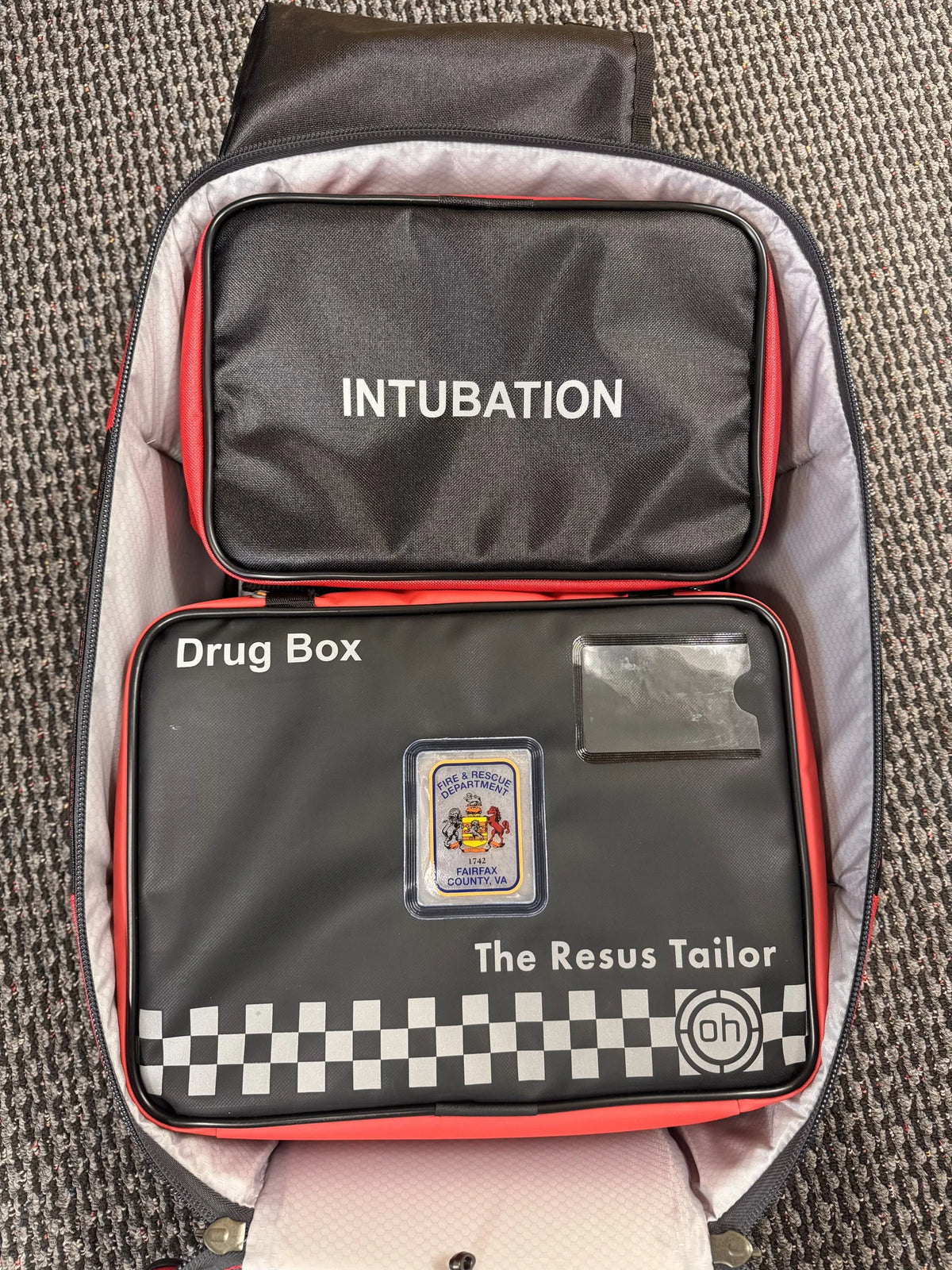 ENTRY-2 interior with Intubation and Drug Box pouches