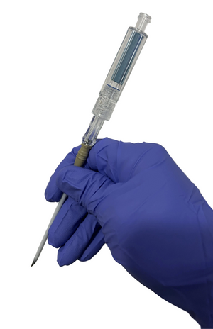 Capnospot and 10ga 3.25 inch decompression needle. Needle decompression indicator kit. MS-87110.