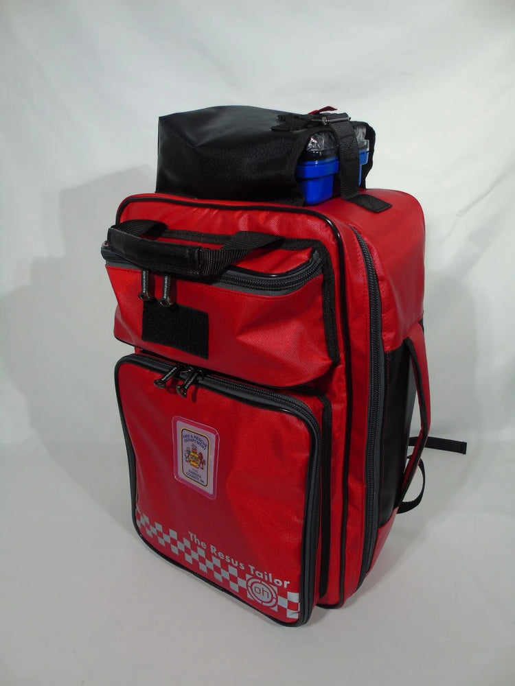 Resus Tailor APX ENTRY-2 ALS backpack in red, front view